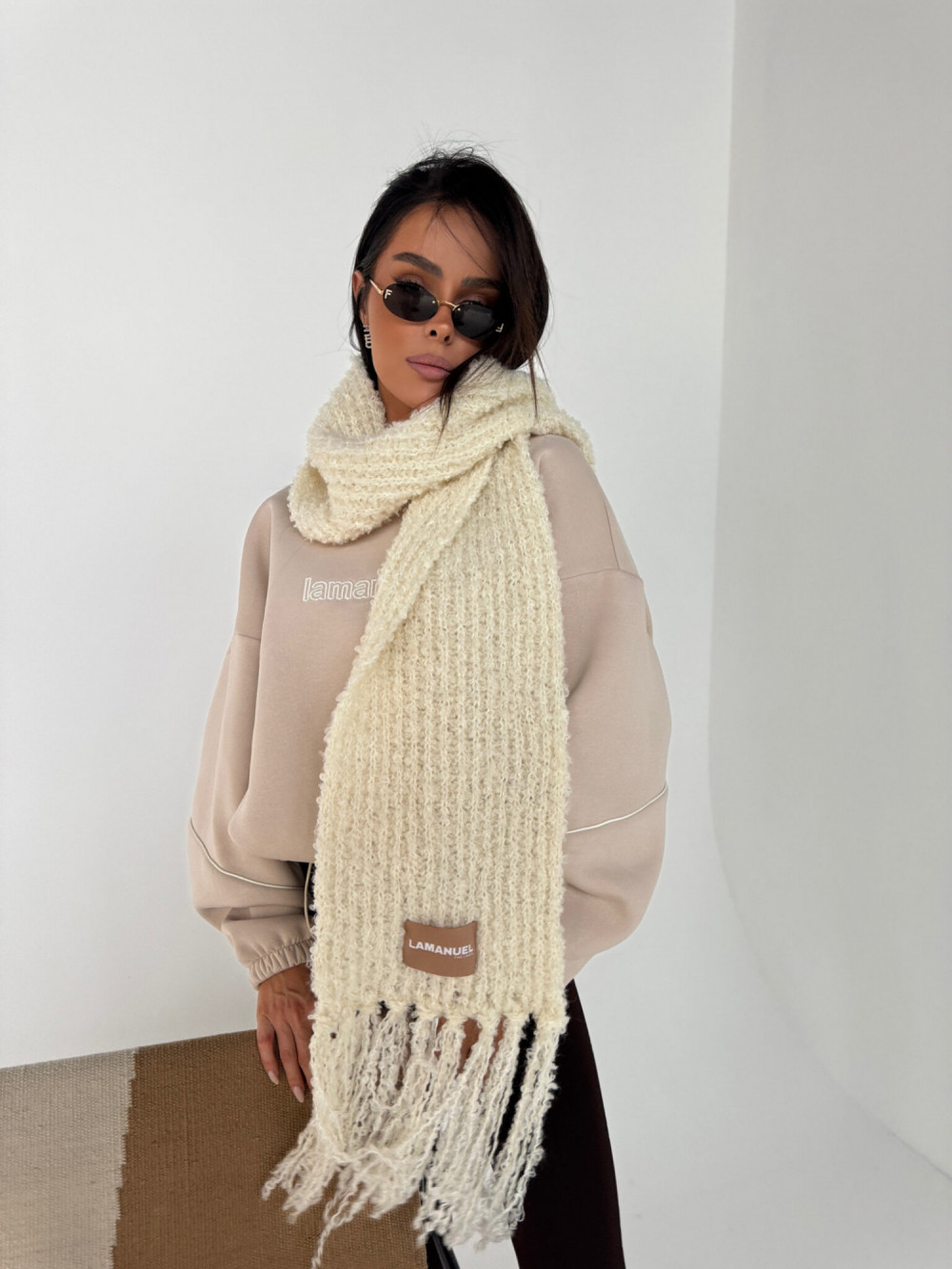 Szalik PLUSHIE ecru La Manuel 2