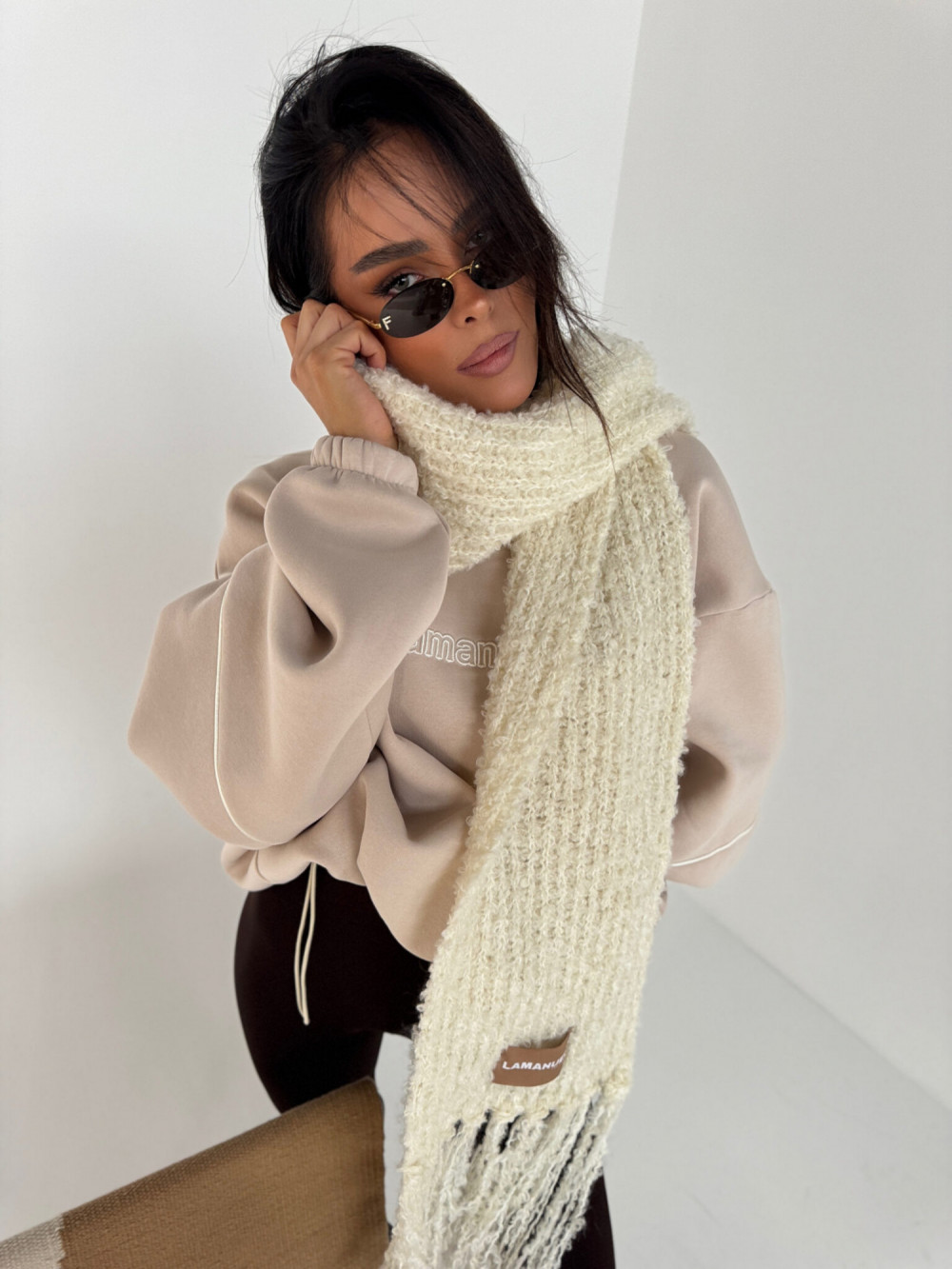 Szalik PLUSHIE ecru La Manuel 4