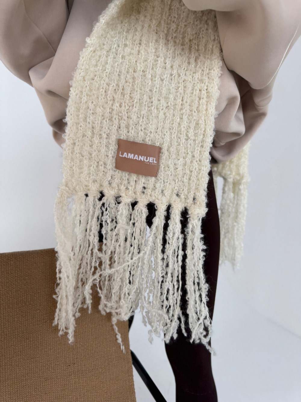 Szalik PLUSHIE ecru La Manuel 5